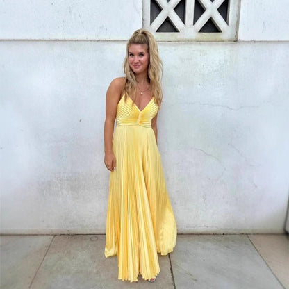 Femme Robe maxi – style élégant avec col en V et jupe plissée